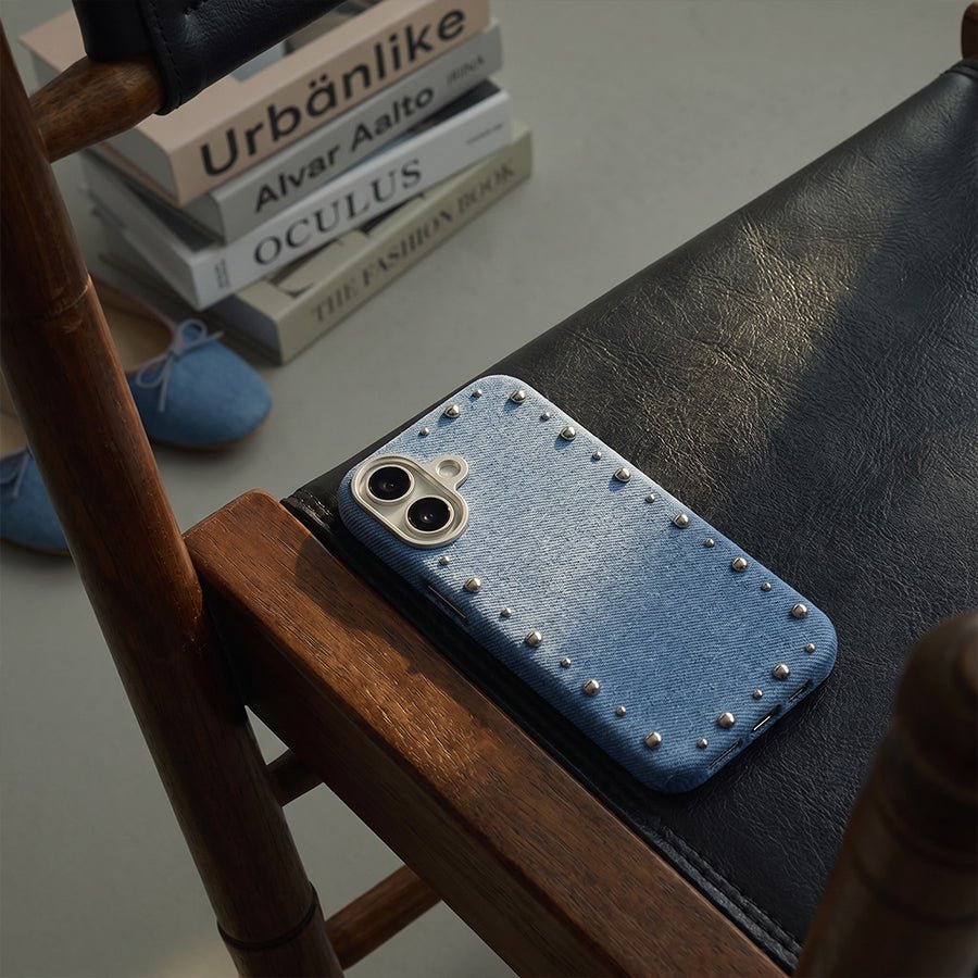 Carcasa Denim MagBattery para iPhone 16 — vista en ángulo estilo casual
