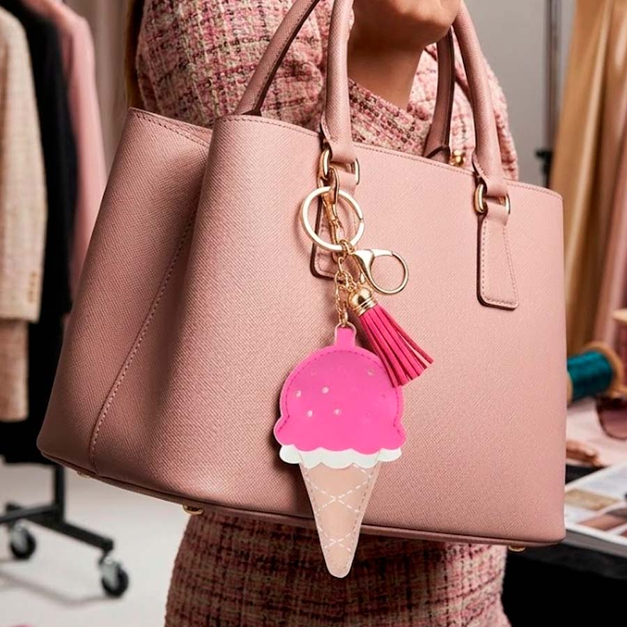 Charm colgante helado como accesorio de funda